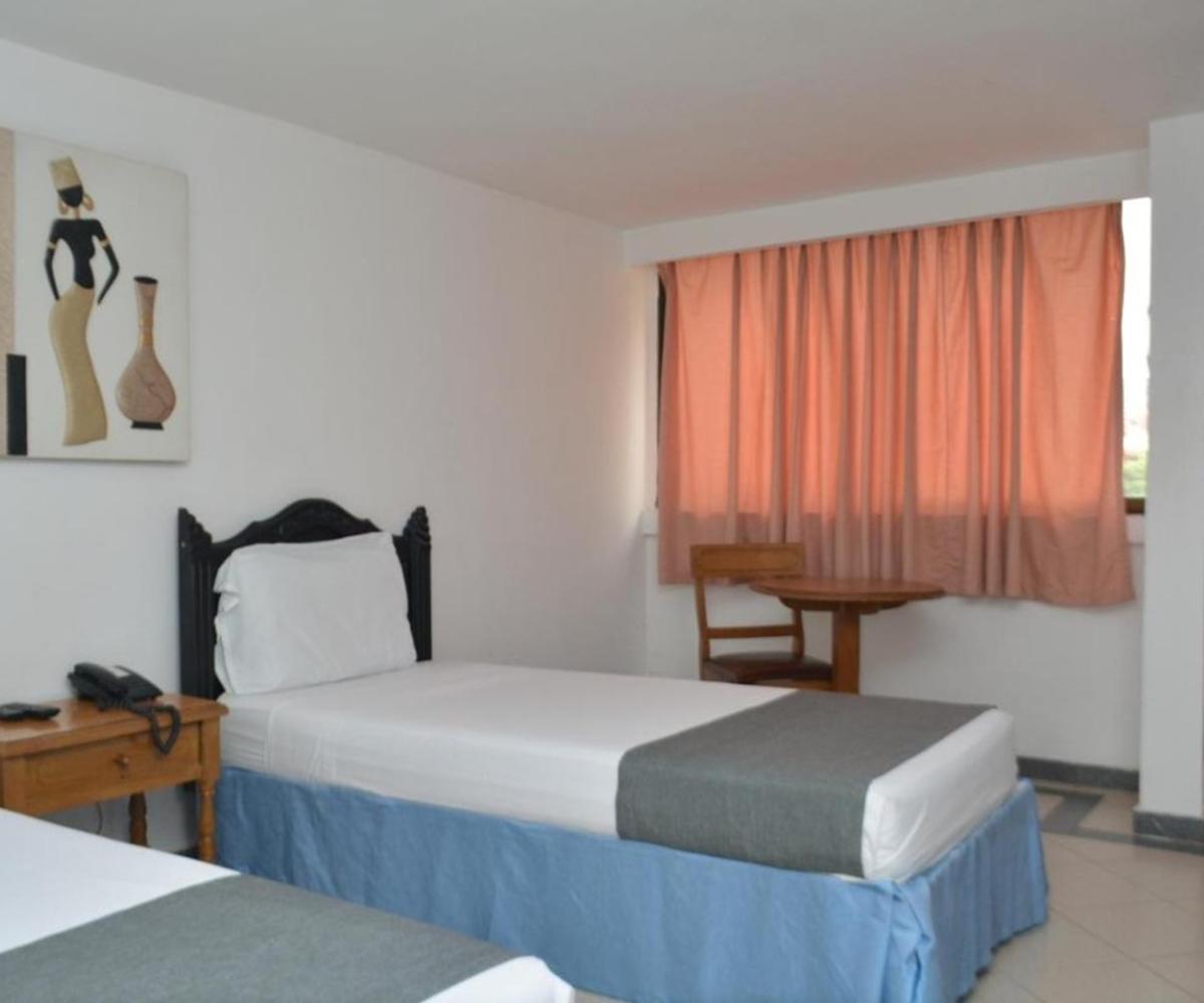 Casa Ballesteros 3*